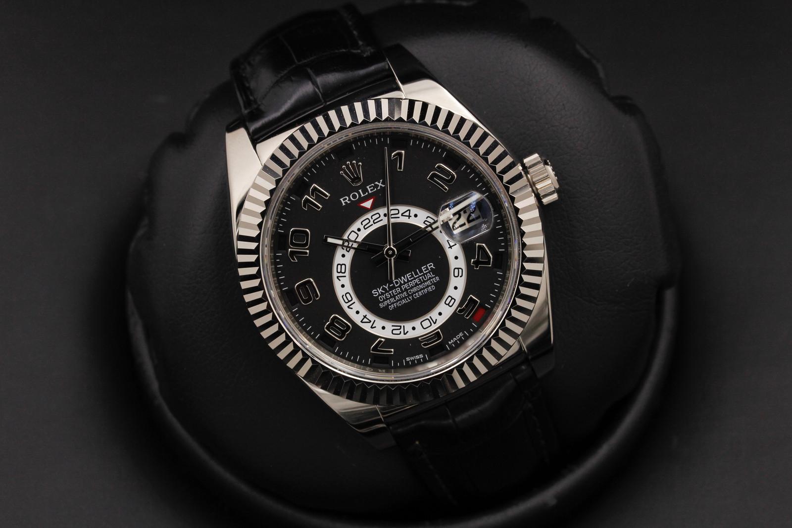 Watch Image 9