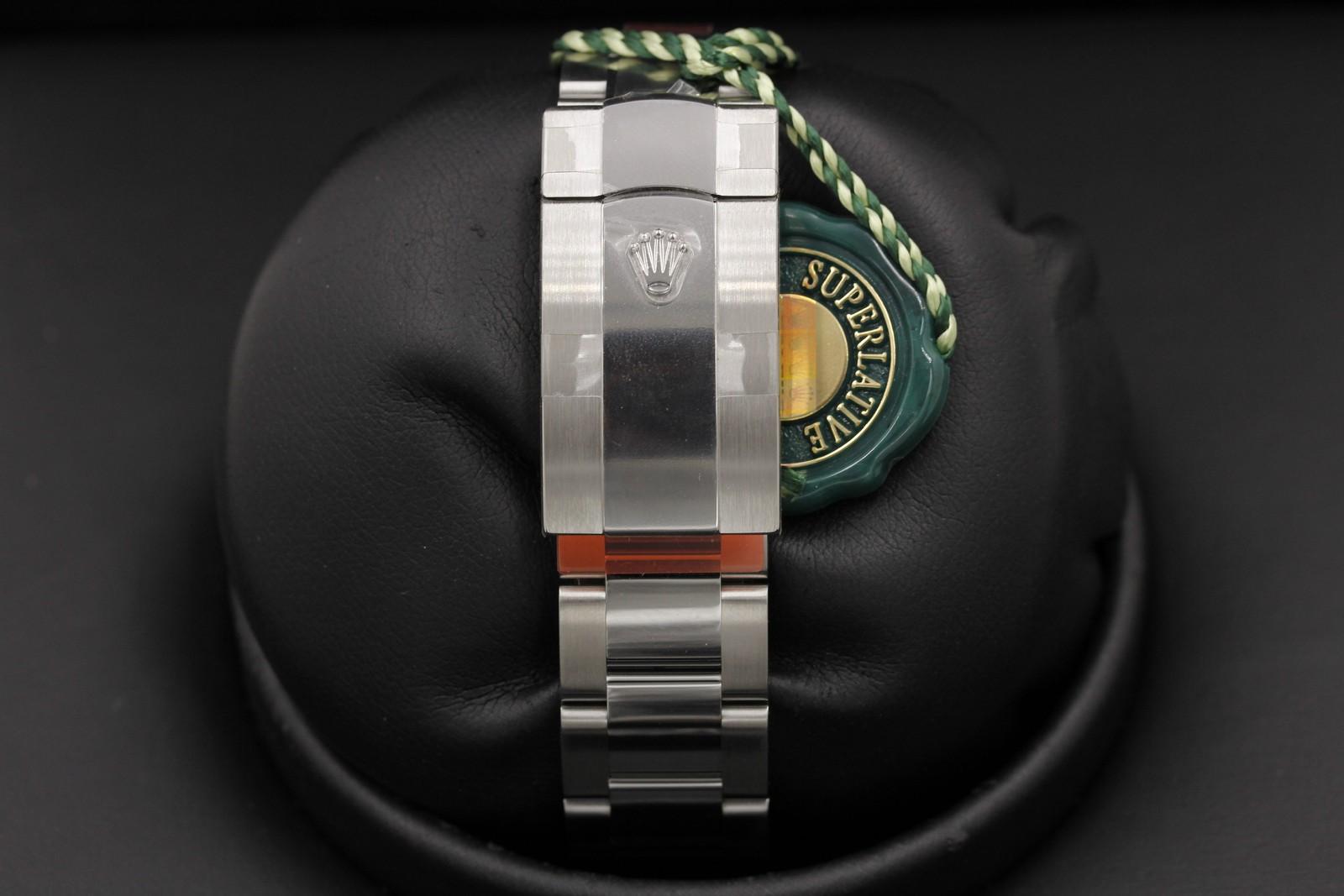Watch Image 7