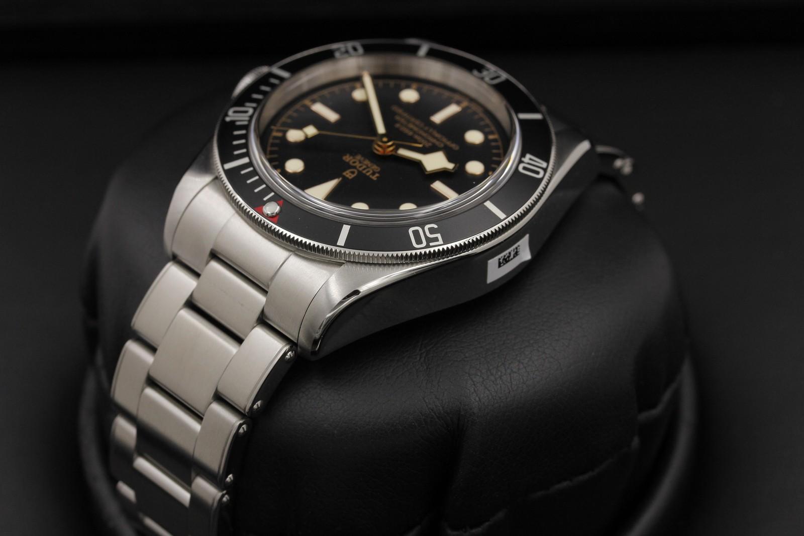 Watch Image 5