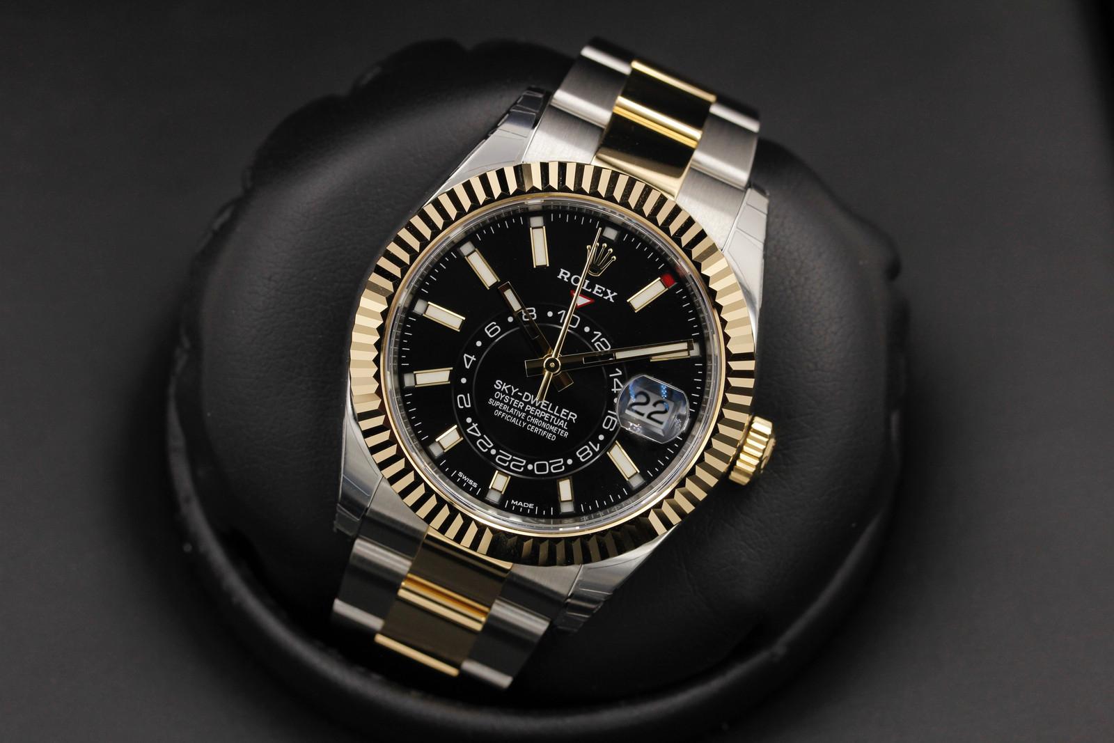 Watch Image 8