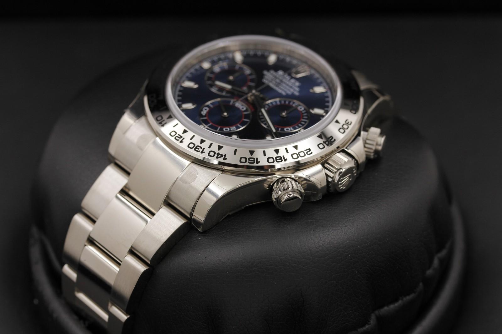 Watch Image 2