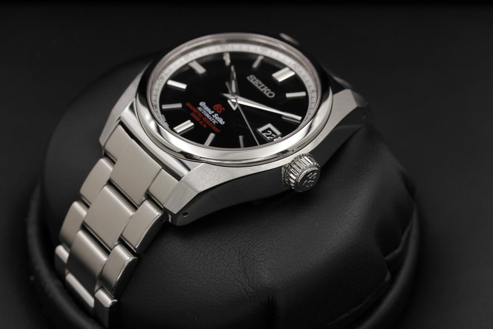 Watch Image 2