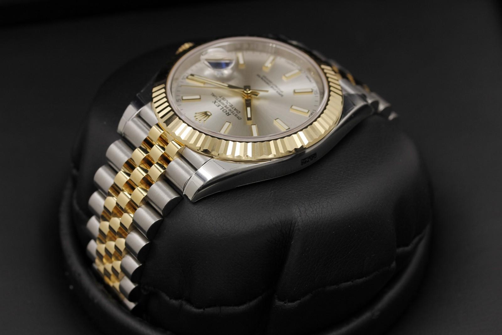 Watch Image 5