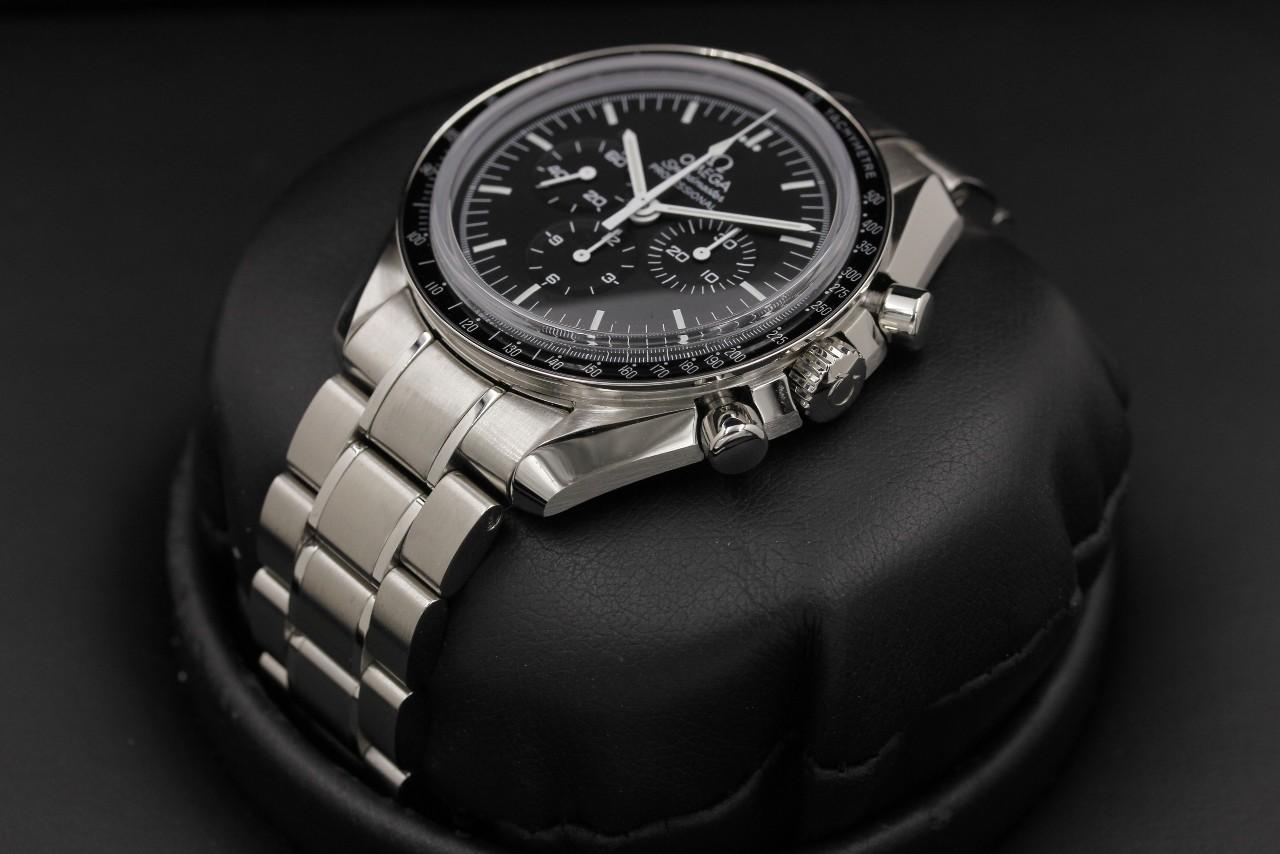 Watch Image 2