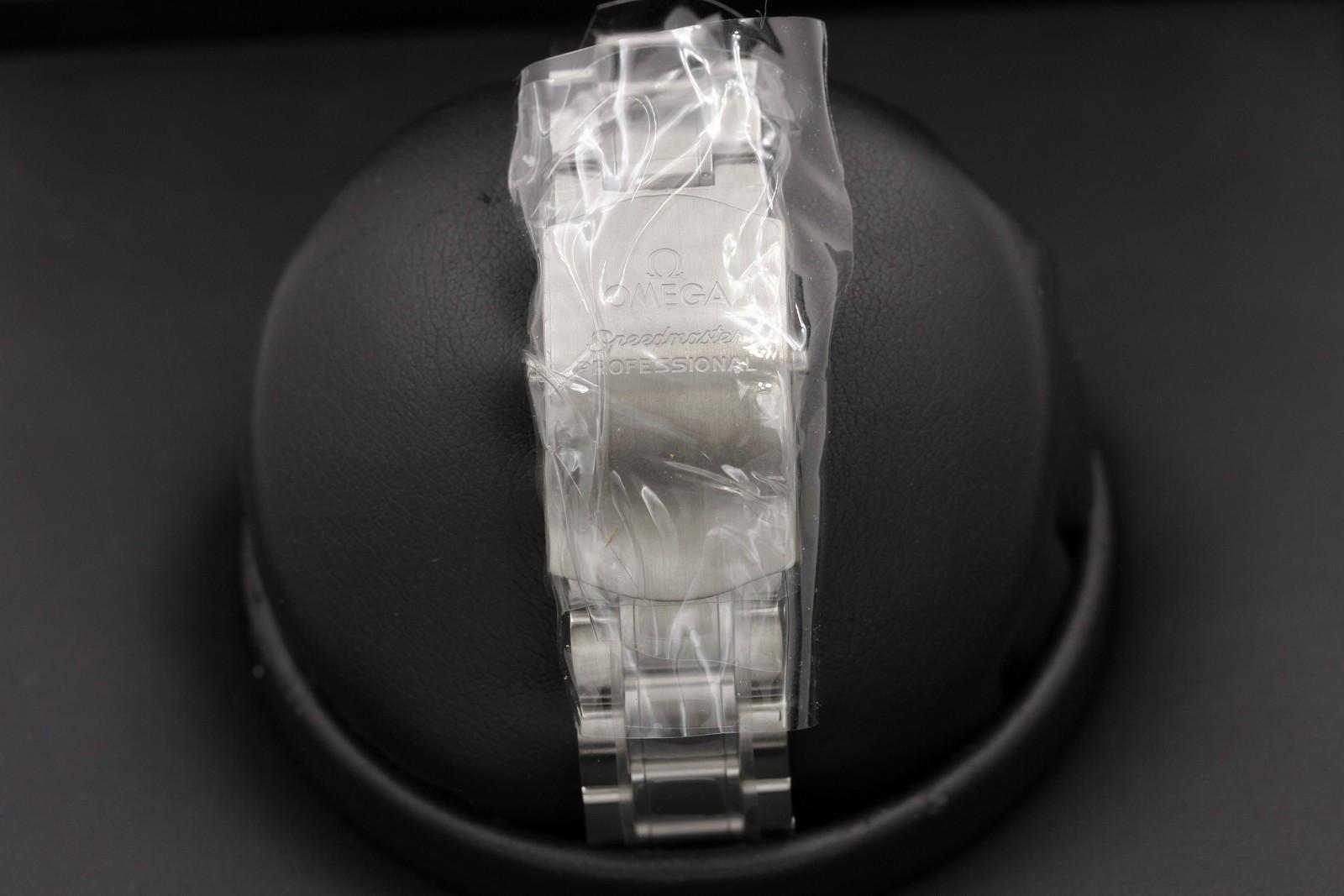 Watch Image 7