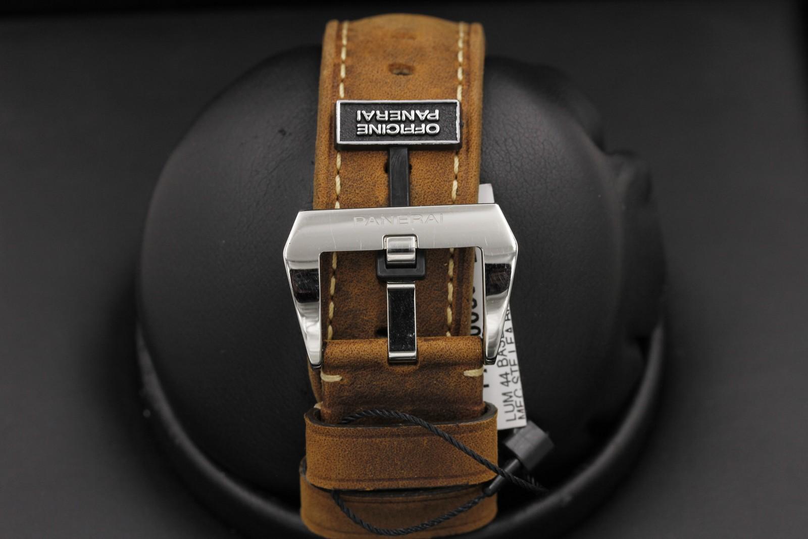 Watch Image 7