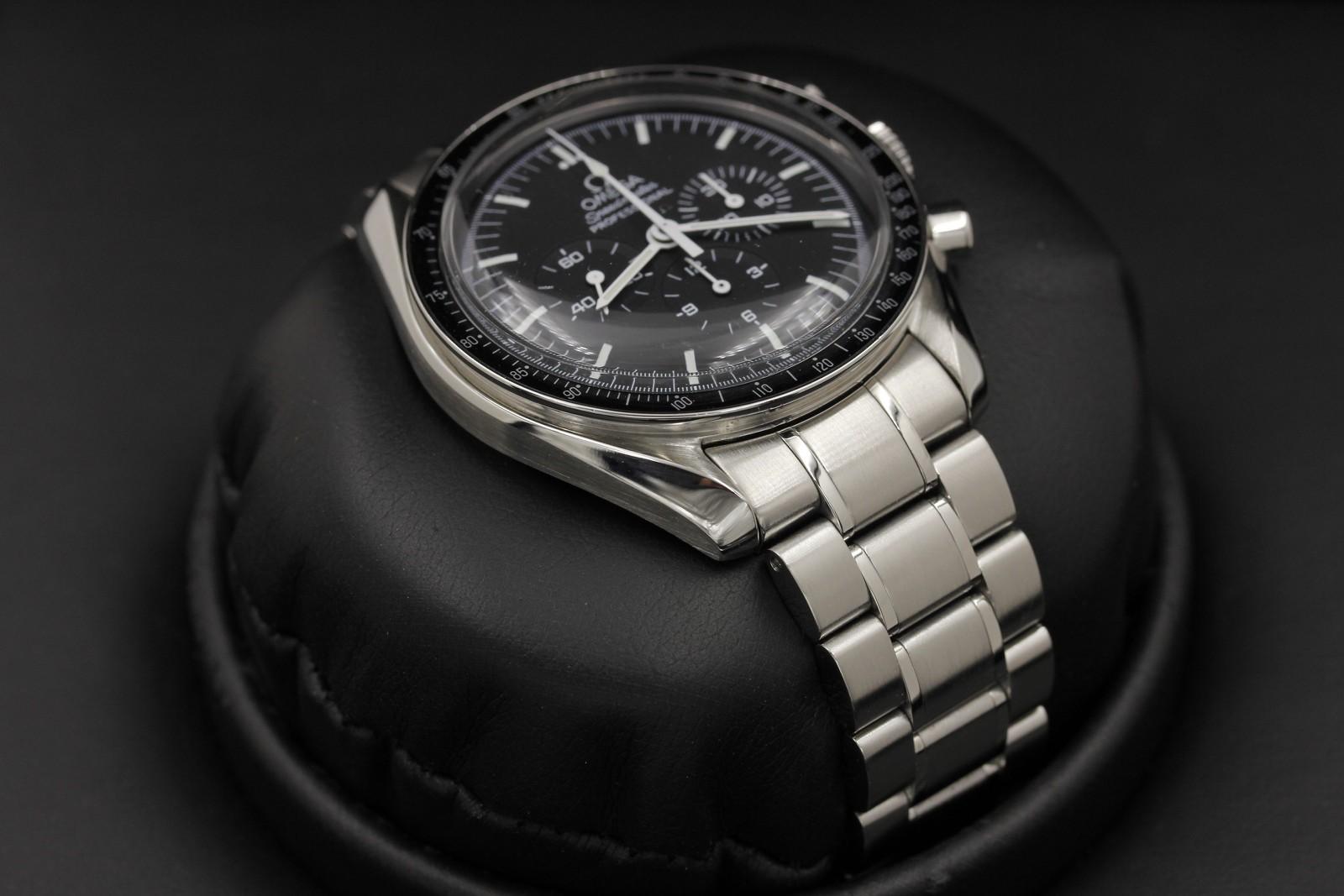 Watch Image 6