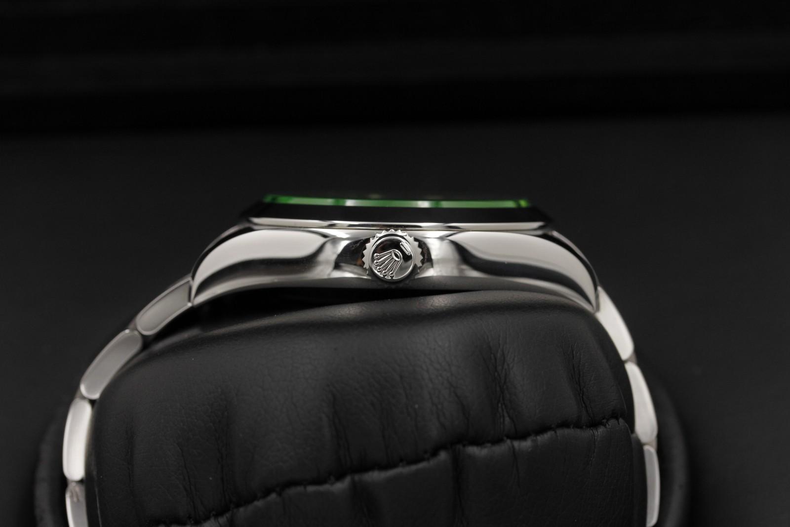 Watch Image 3