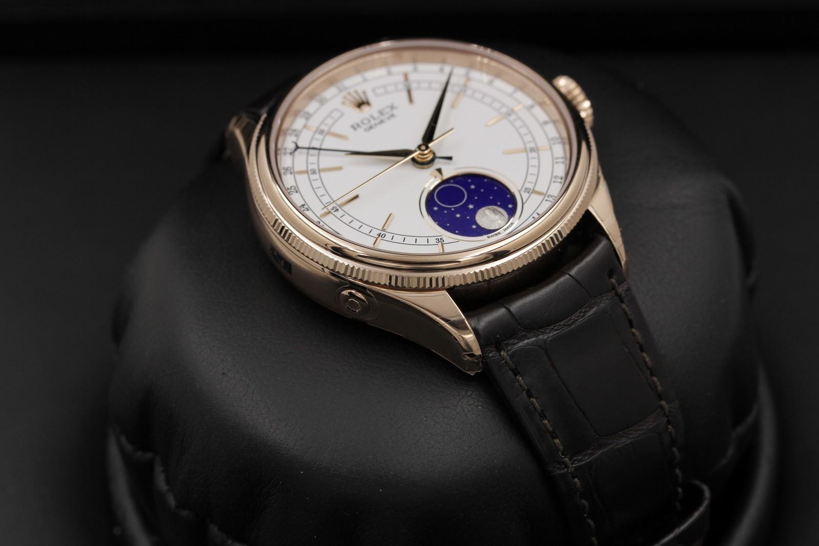 Watch Image 6