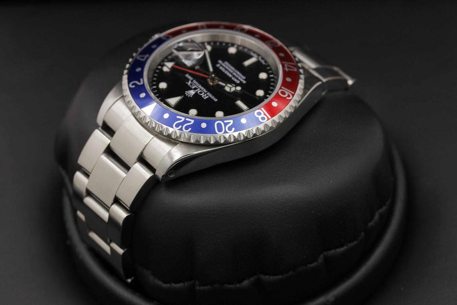 Watch Image 5