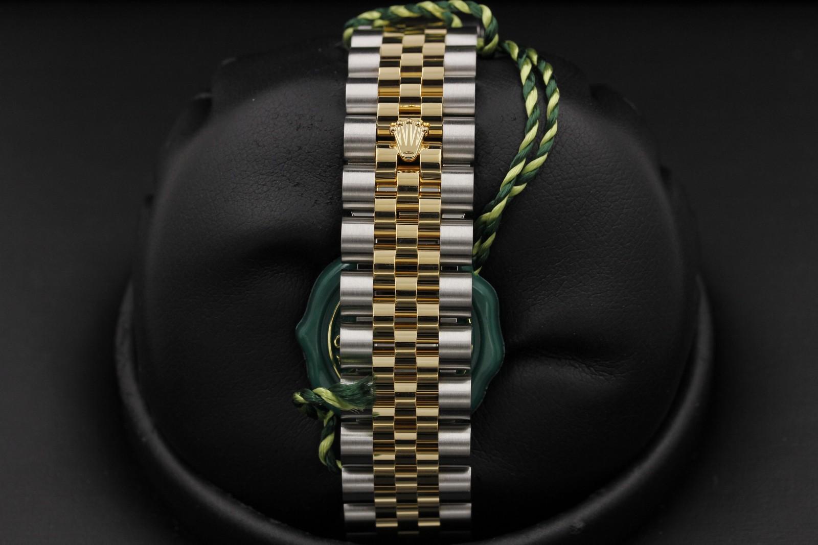 Watch Image 9