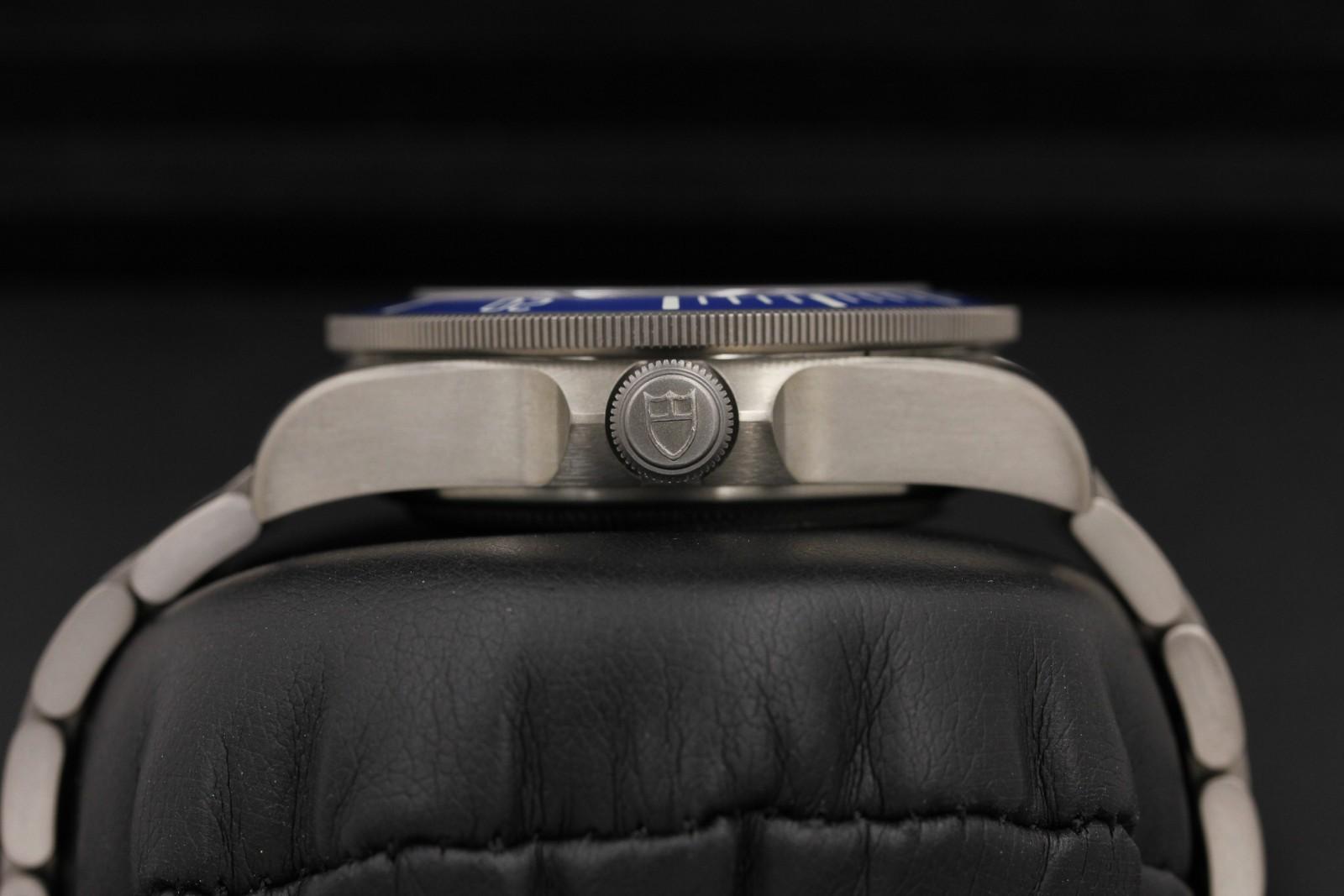 Watch Image 3