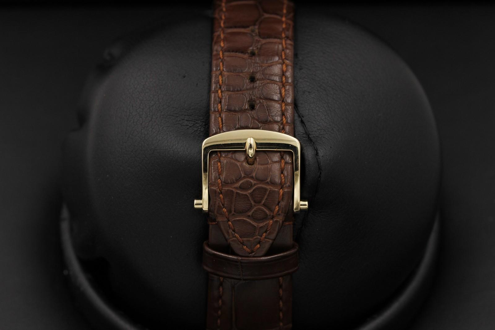 Watch Image 7