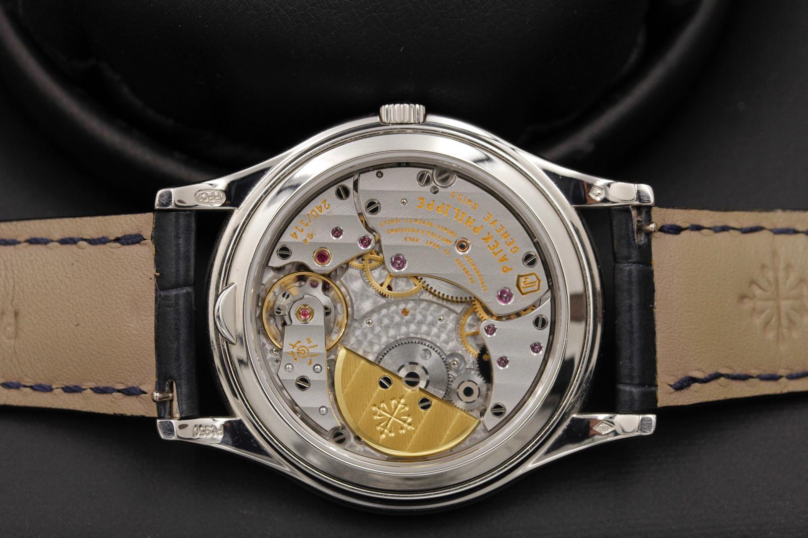 Watch Image 11