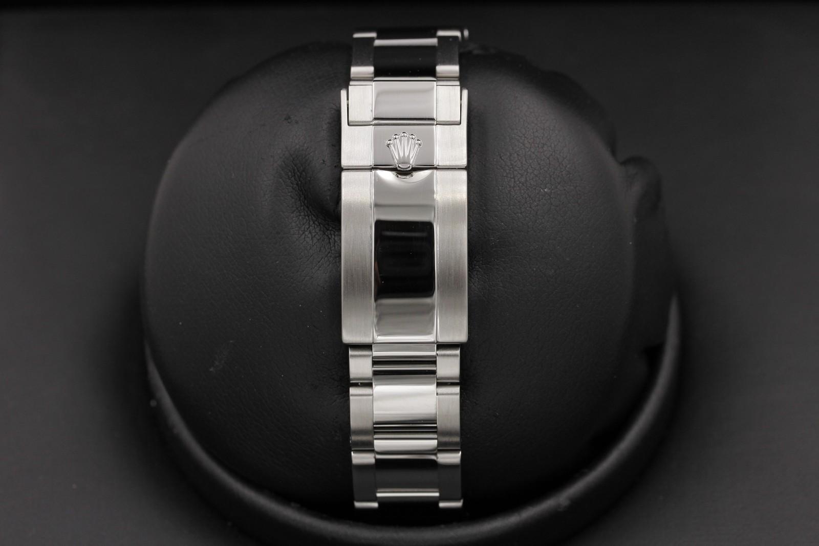 Watch Image 7