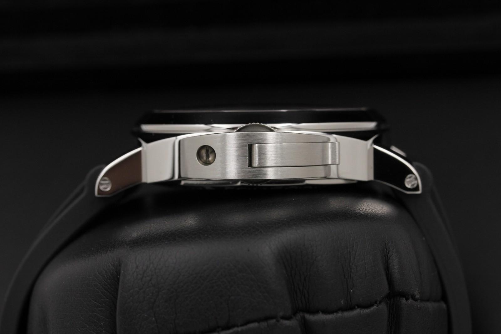 Watch Image 3