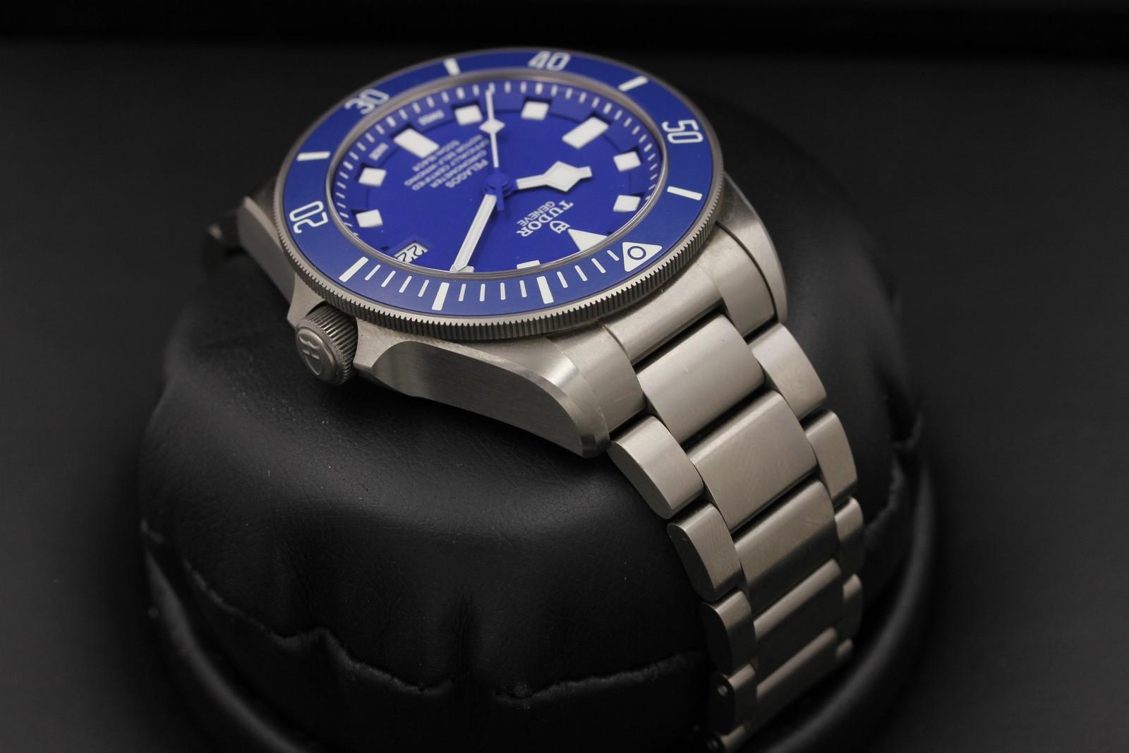 Watch Image 4