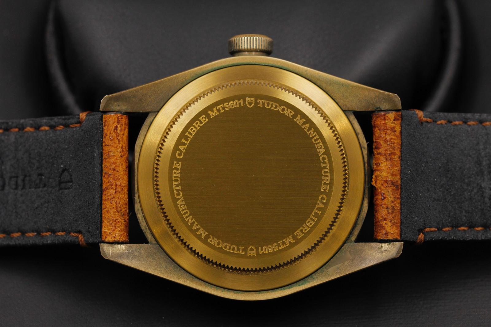 Watch Image 10