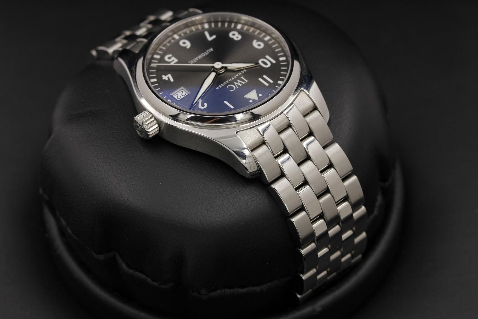 Watch Image 4