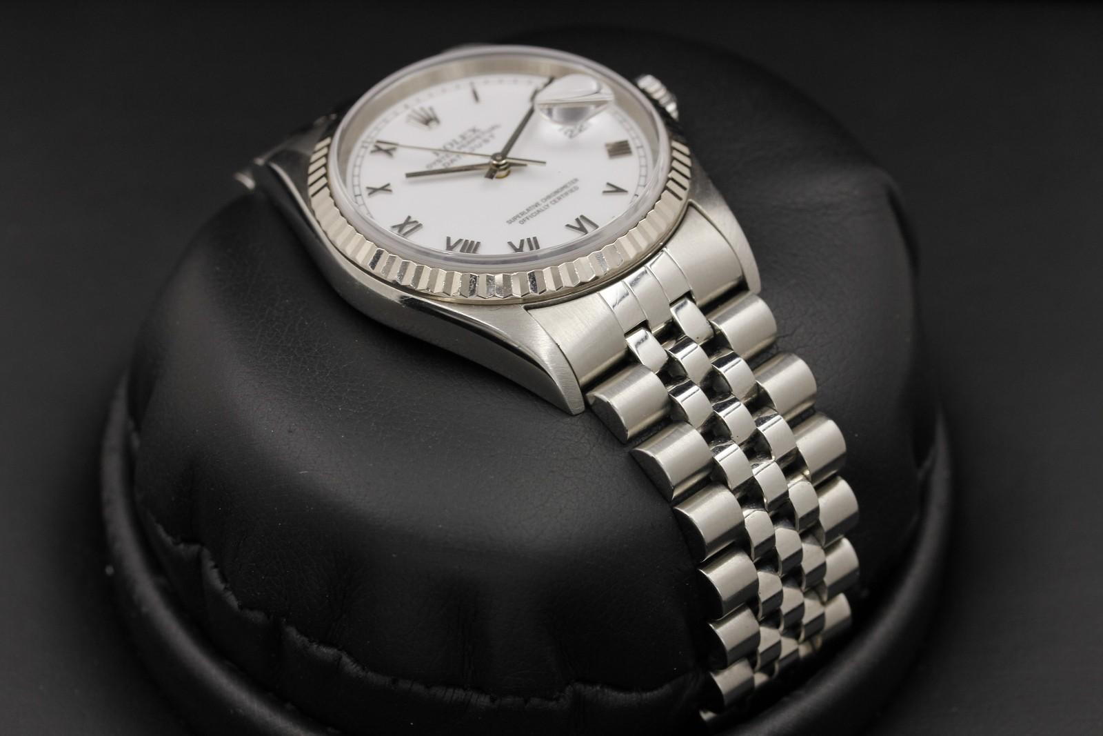 Watch Image 6