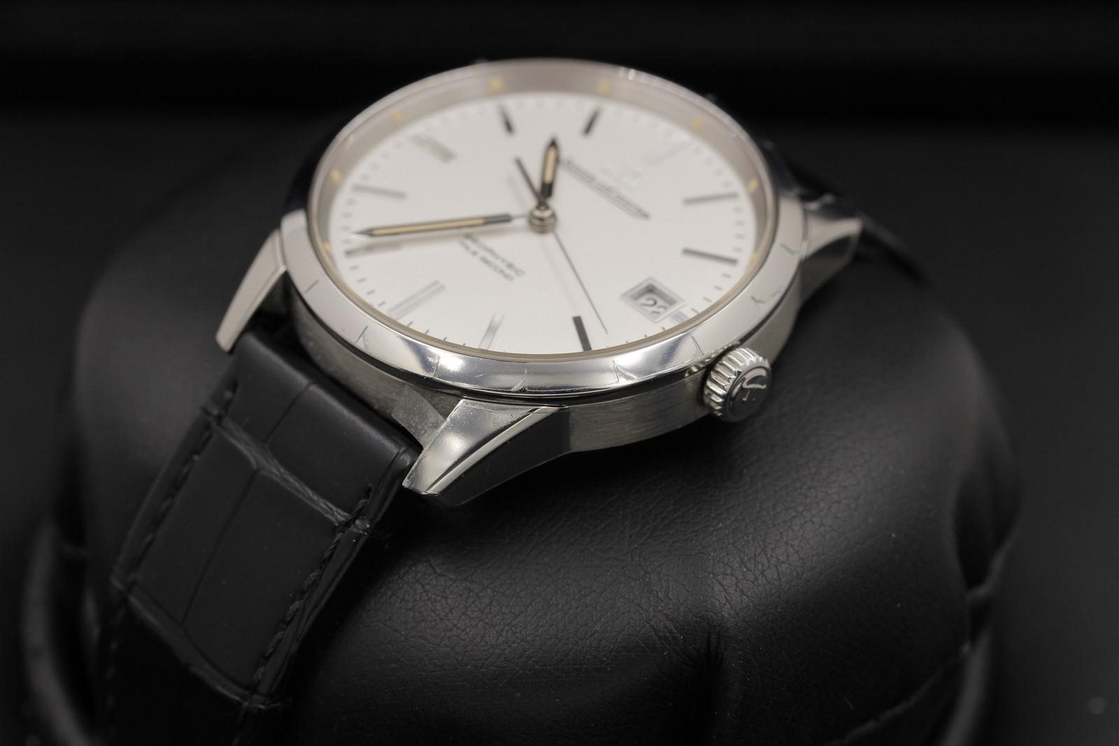 Watch Image 2