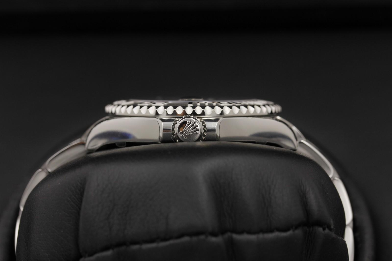 Watch Image 3