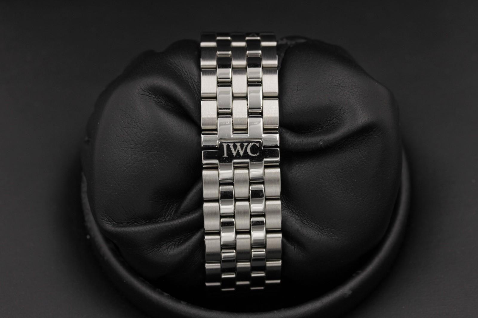 Watch Image 7