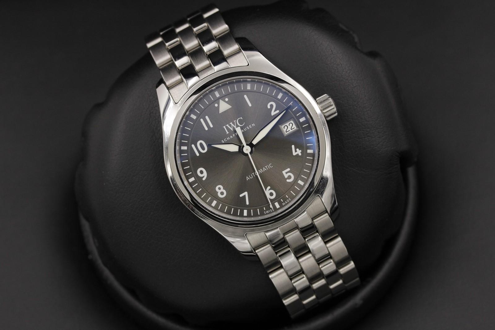 Watch Image 9