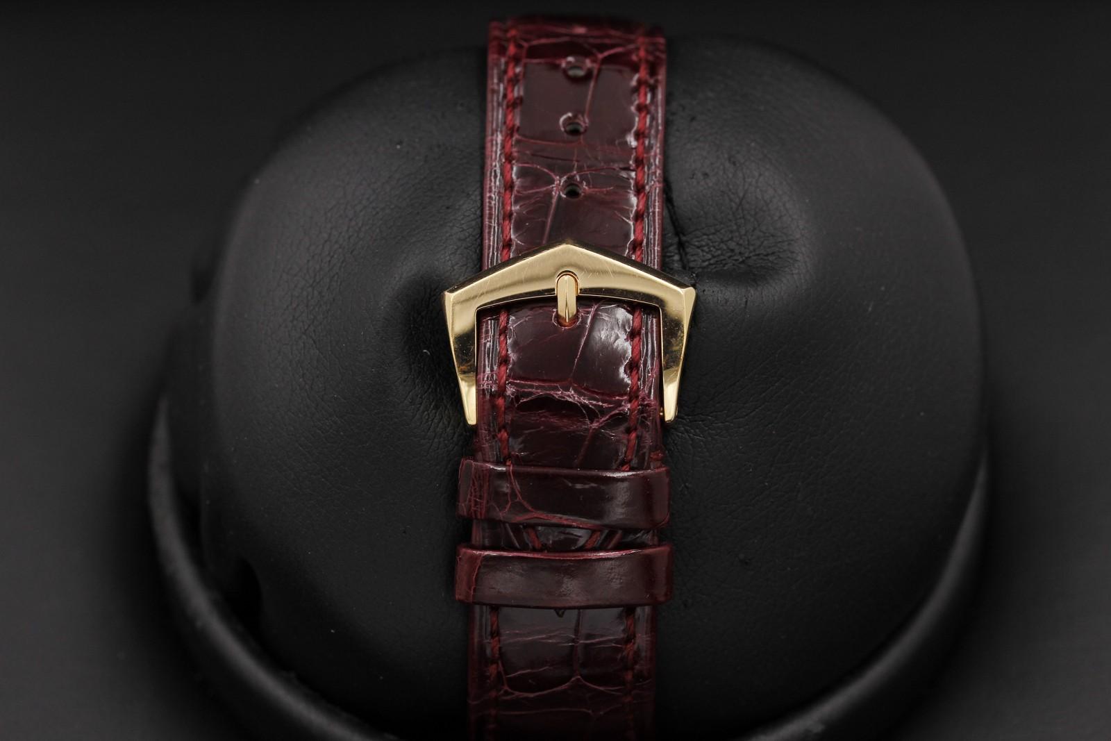 Watch Image 7