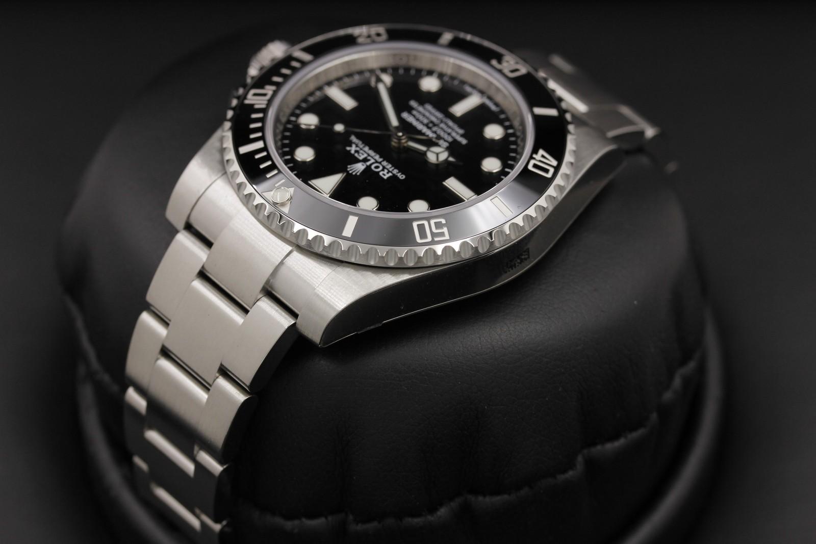Watch Image 5