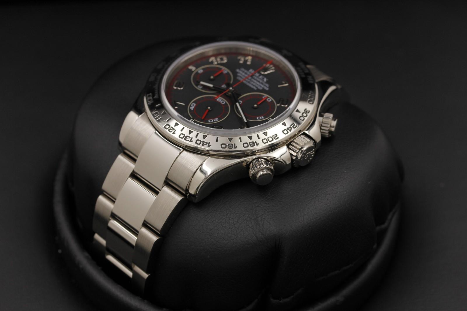 Watch Image 2