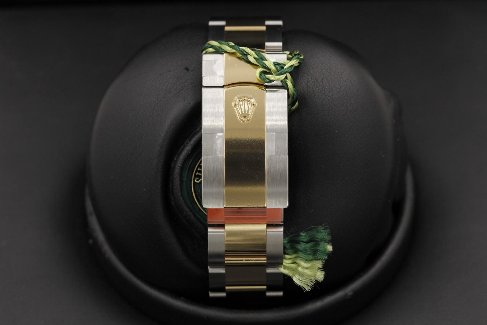 Watch Image 7