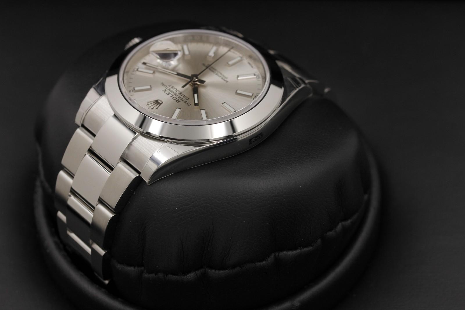 Watch Image 5