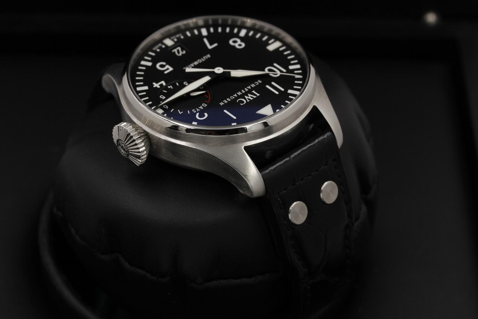 Watch Image 4