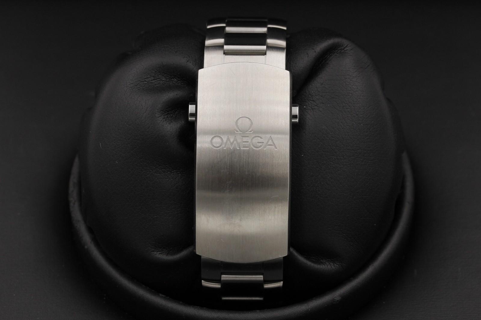 Watch Image 7
