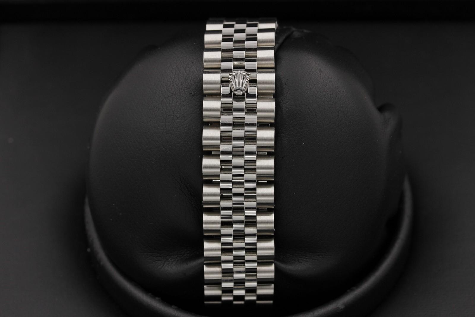 Watch Image 7