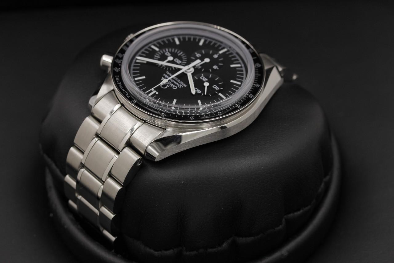 Watch Image 6