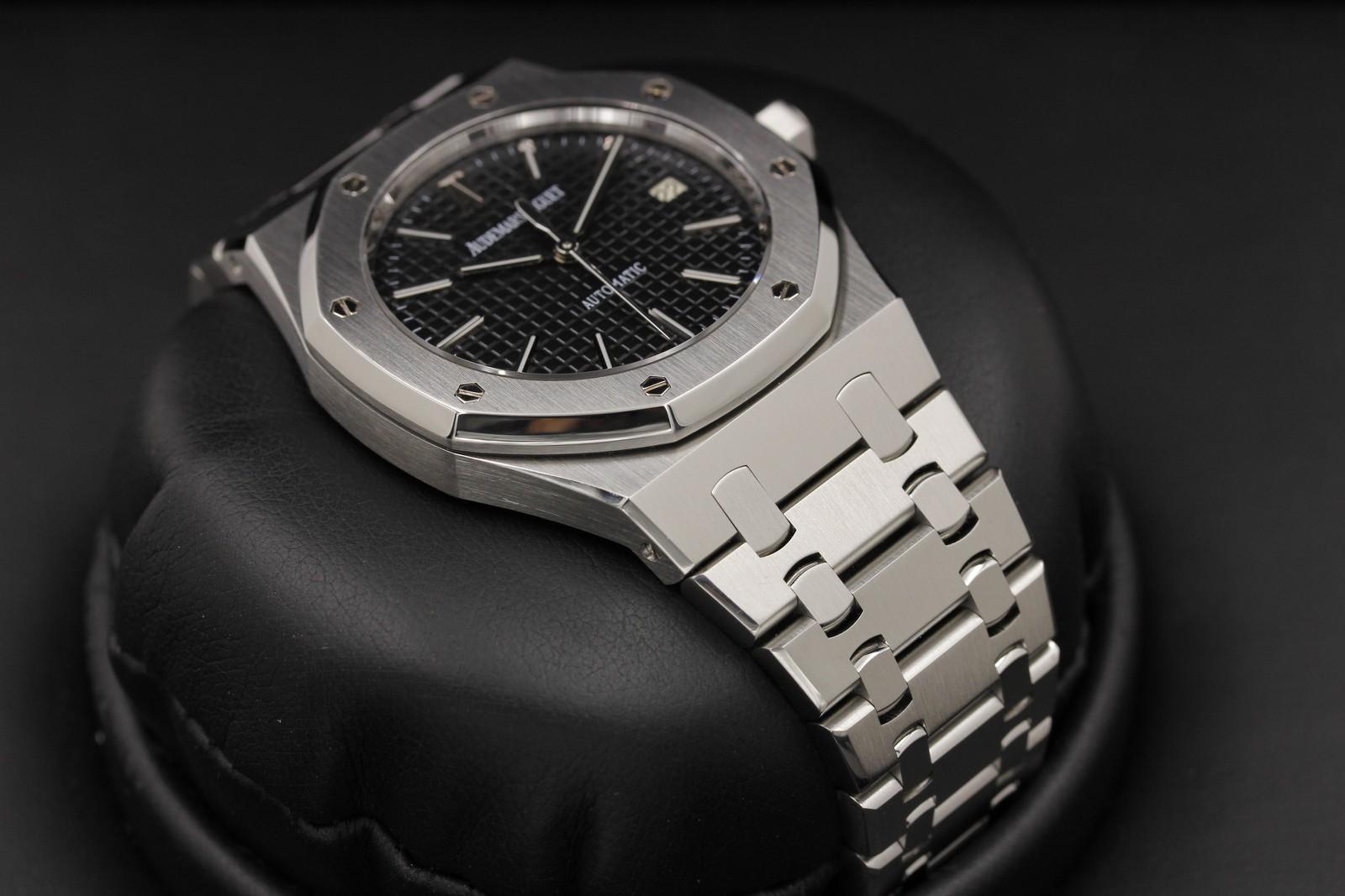 Watch Image 6