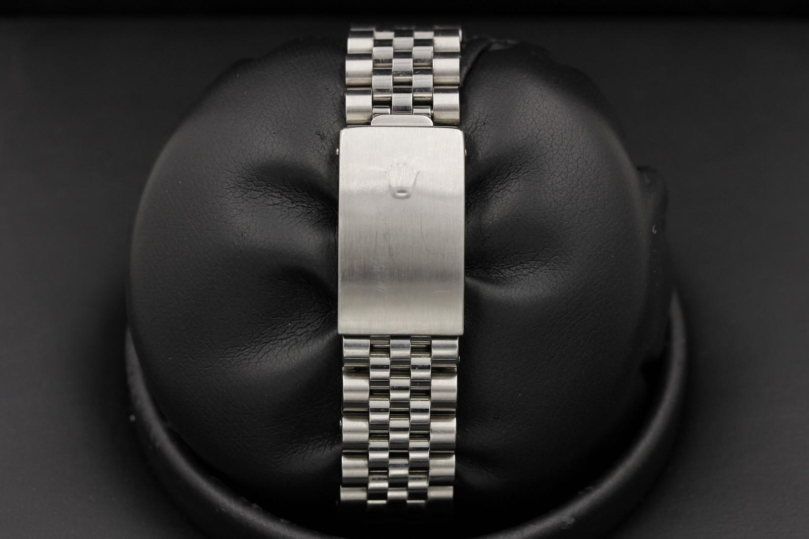 Watch Image 7