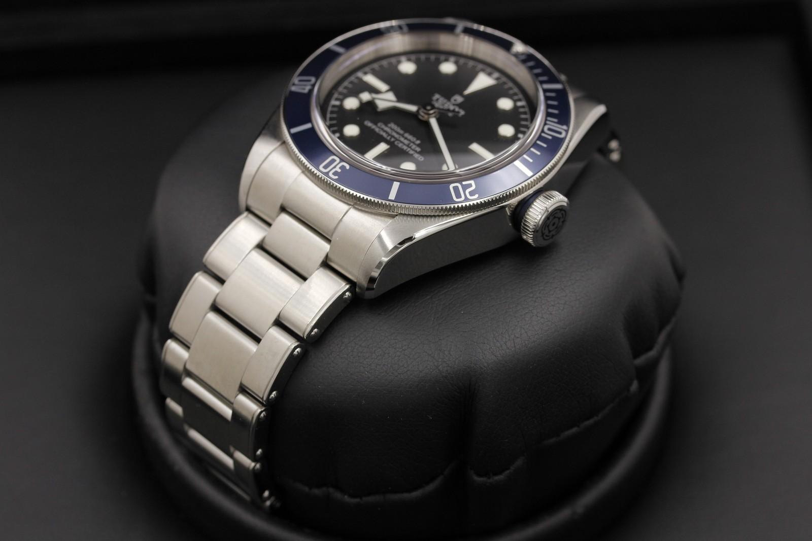 Watch Image 2