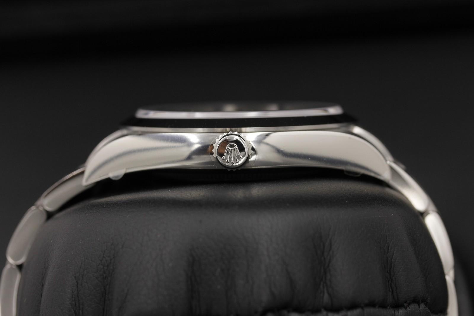 Watch Image 3