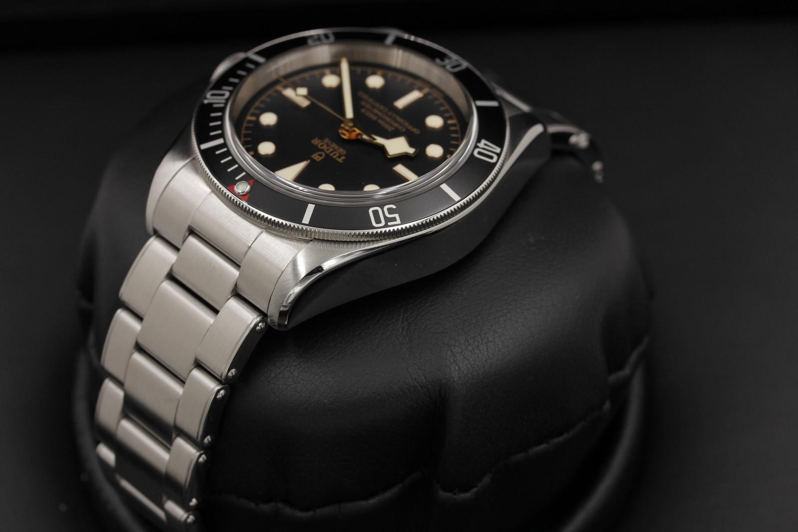 Watch Image 5