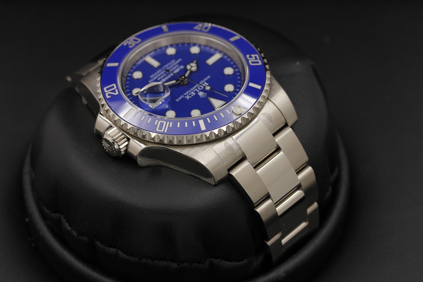 Watch Image 4