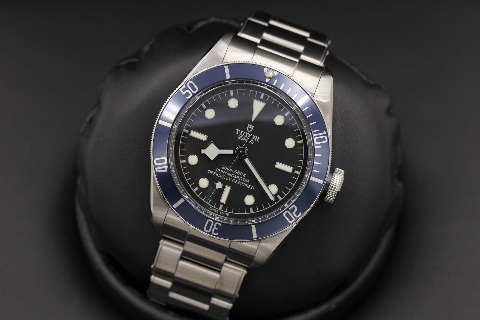 Watch Image 8