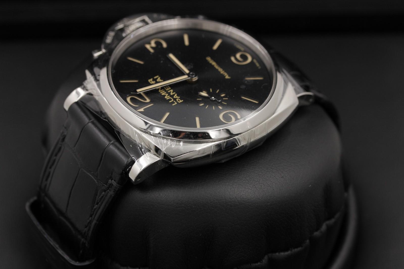 Watch Image 5