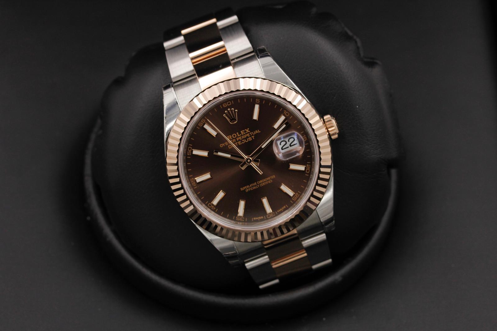 Watch Image 9