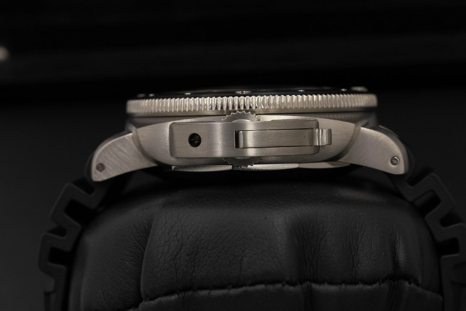 Watch Image 3
