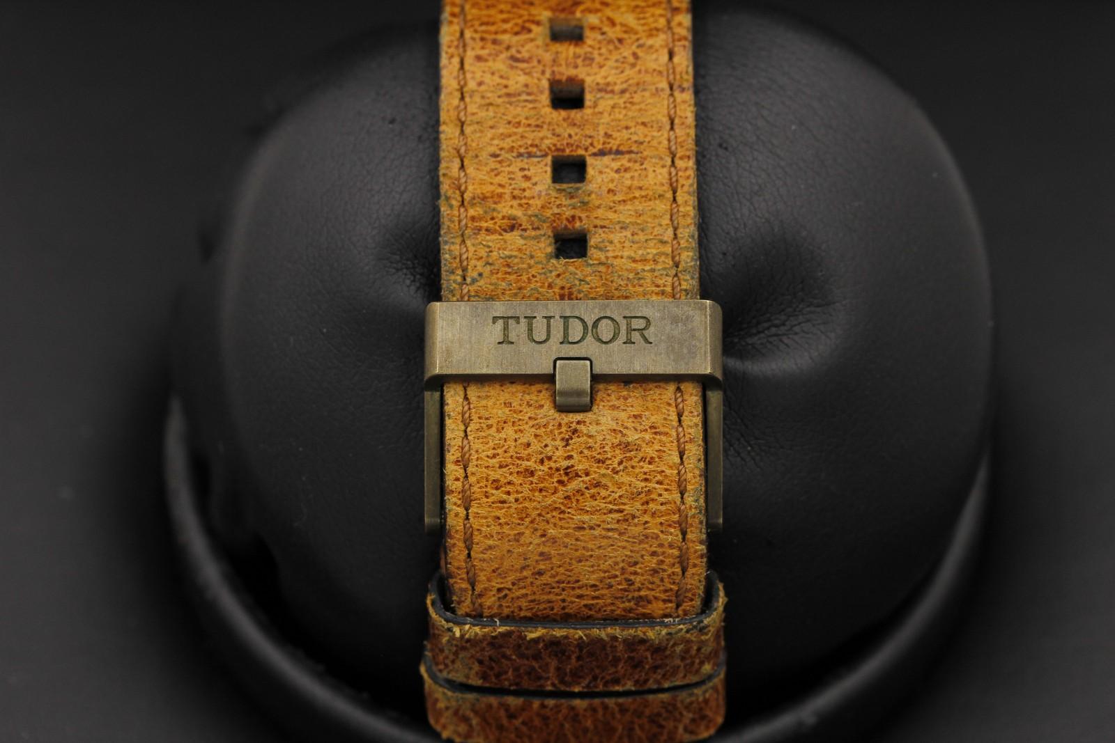 Watch Image 7