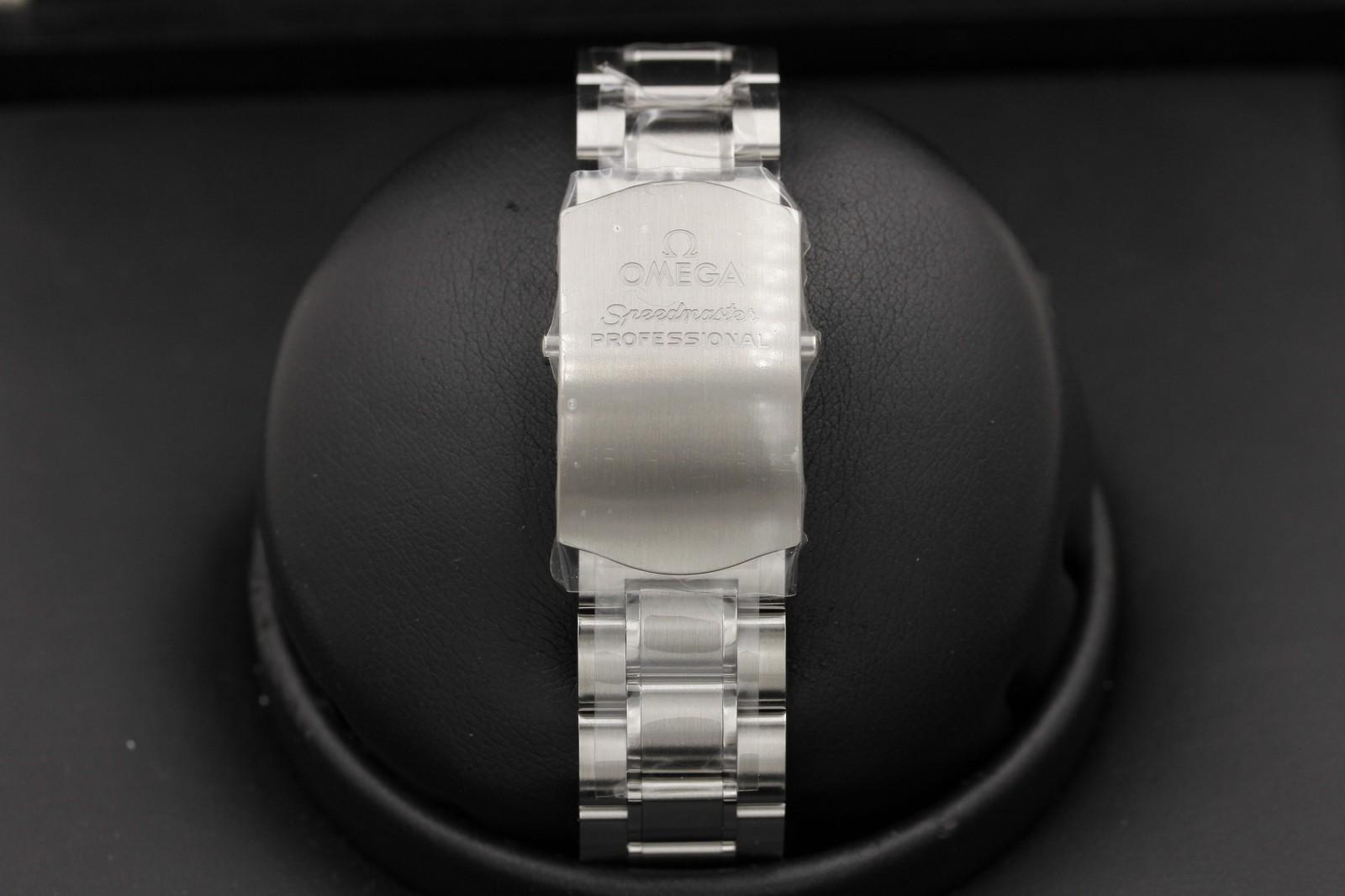 Watch Image 7