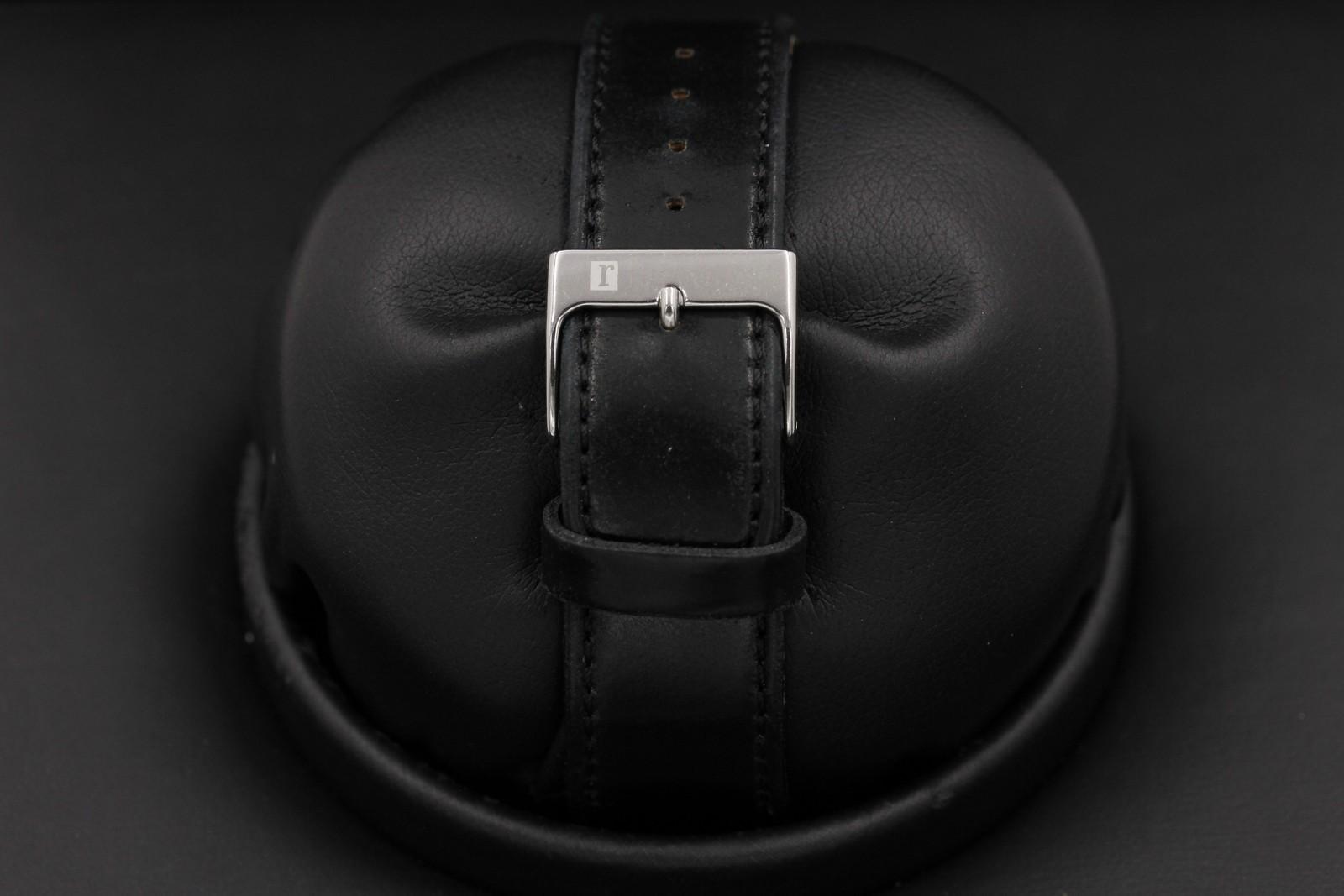 Watch Image 7